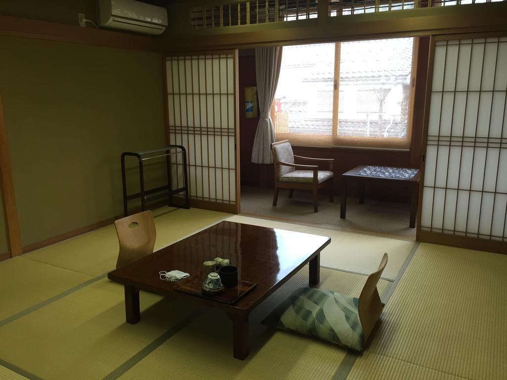 Ryokan Mitsuwa Тоёока Экстерьер фото