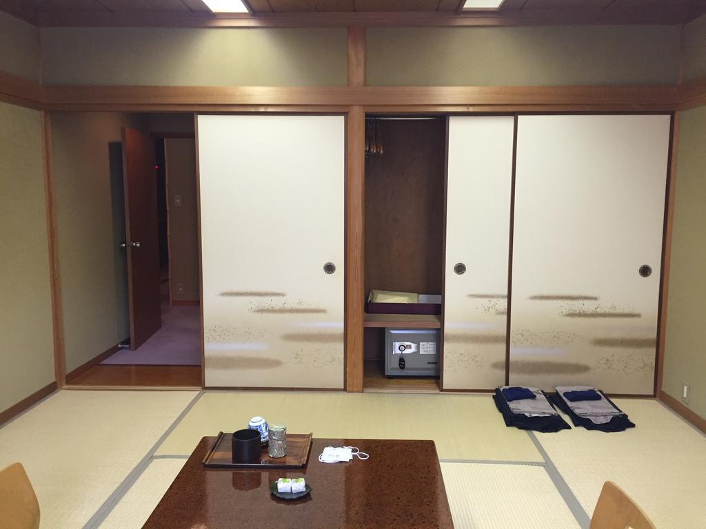Ryokan Mitsuwa Тоёока Экстерьер фото